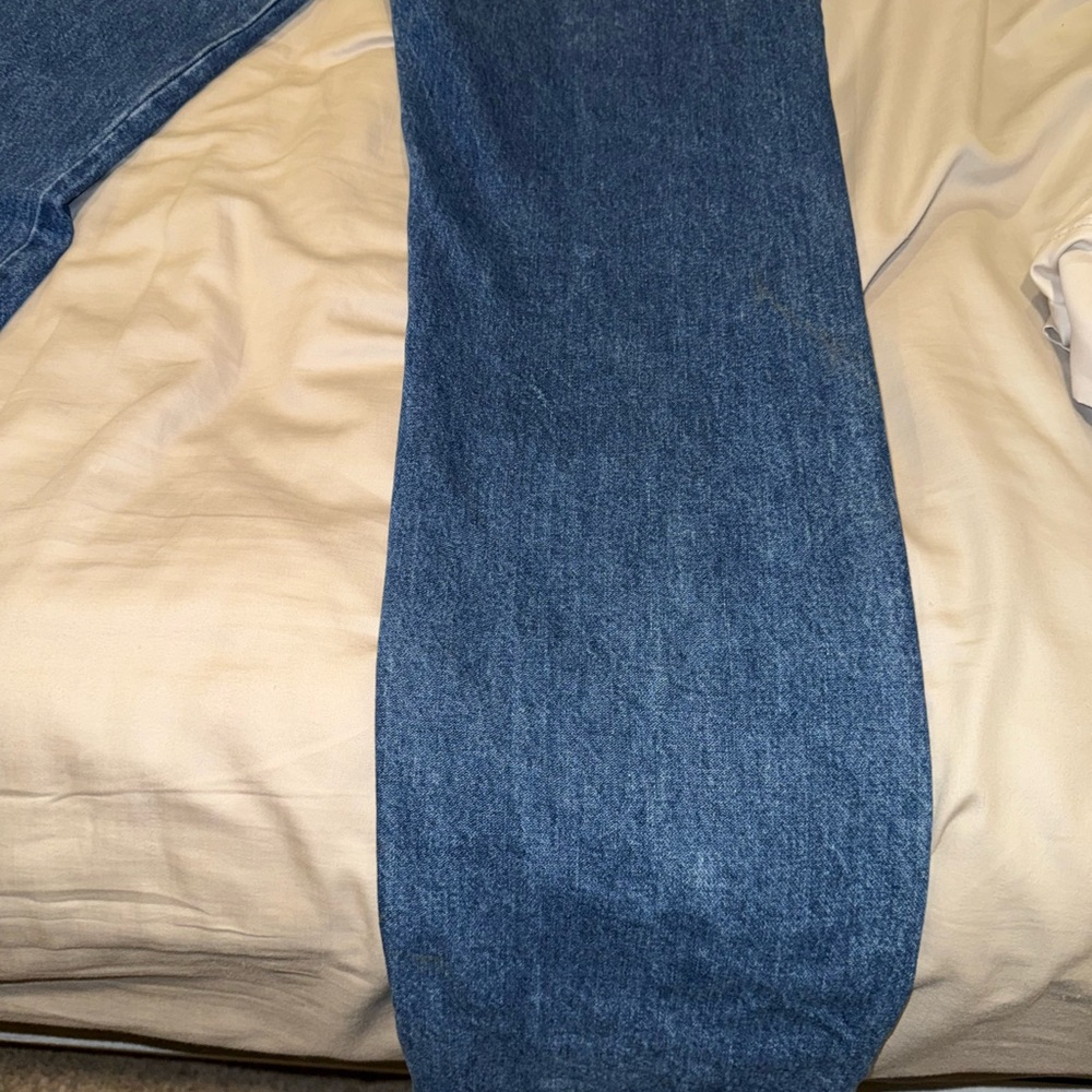 Wrangler Blue Relaxed Fit Jeans Timeless Style - Picture 5 of 9